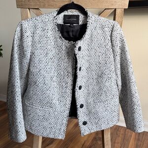 Great condition Banana Republic White and Black Tweed Jacket Size 6